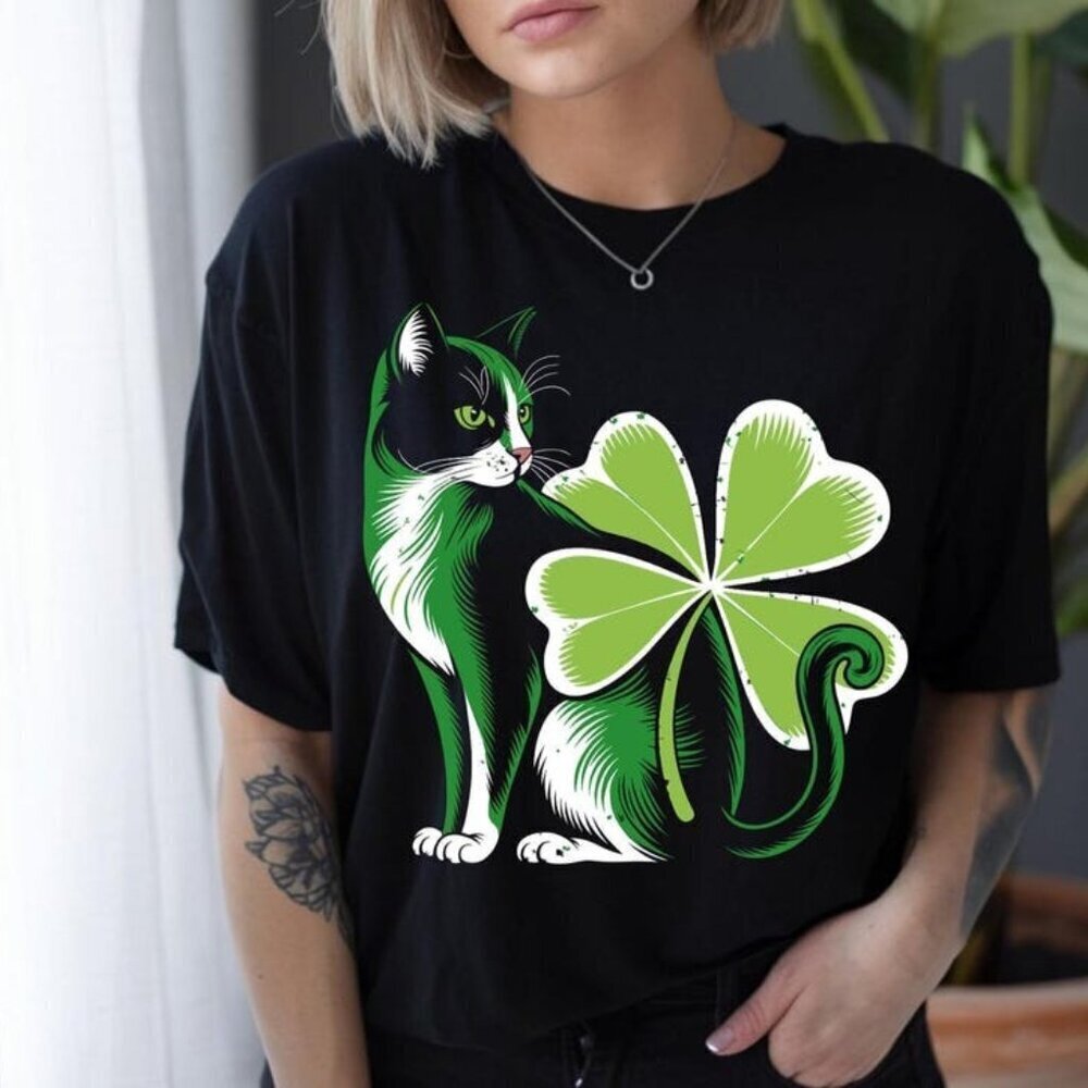 Lucky T-shirt ,Cat T-shirt,Woman Shirt, Lucky Cat T shirt